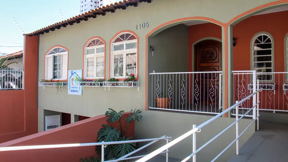 Residencial exclusivo para idosas abre segunda unidade em casa acolhedora